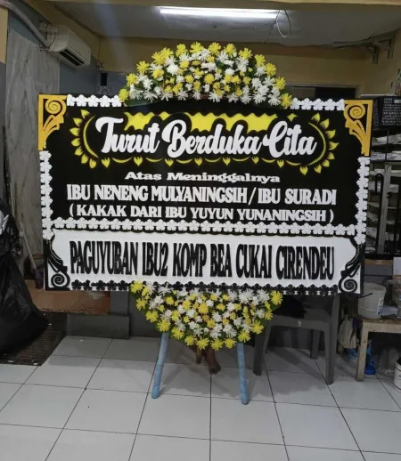 Papan Bunga Duka Langgar Sluke